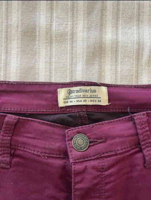 Calças skinny roxa Stradivarius