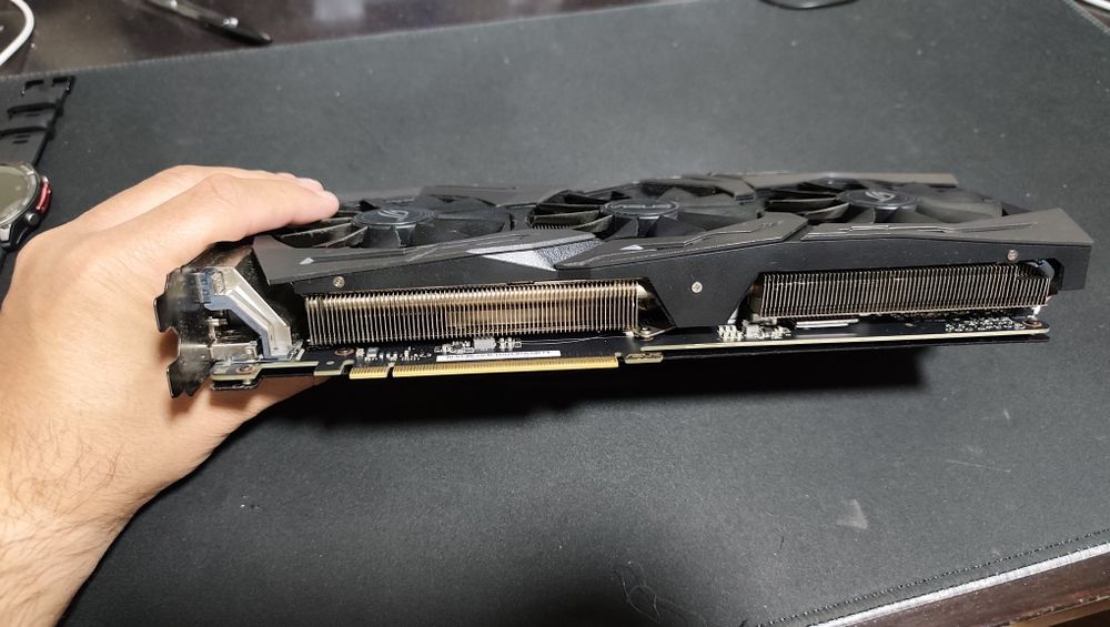 Placa gráfica ASUS ROG STRIX 1080 Advanced Edition