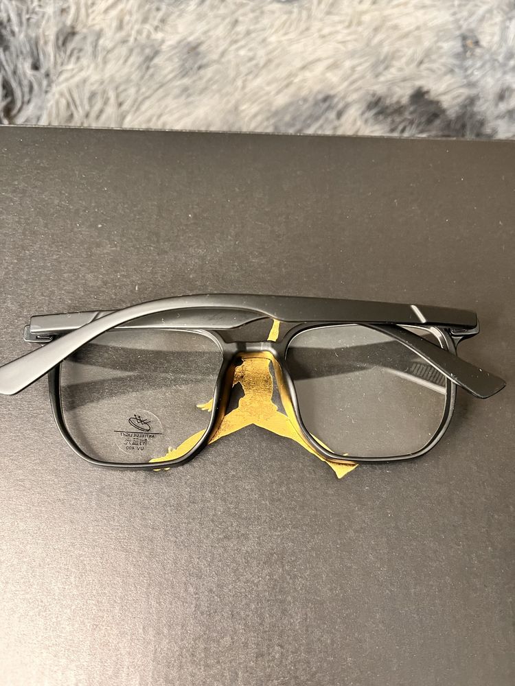 Czarne okulary zapraszma do zakupu nowe
