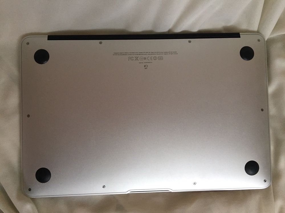 MacBook Air 2011 A1370 [i5 2467M, 4gb RAM]