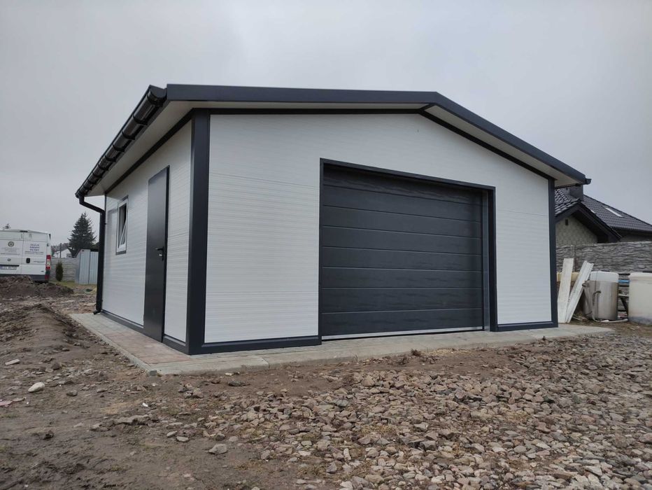 Garaż dwuspadowy 35m2 - Płyta warstwowa