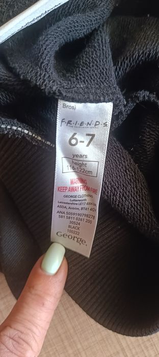 Продам костюм на девочку George