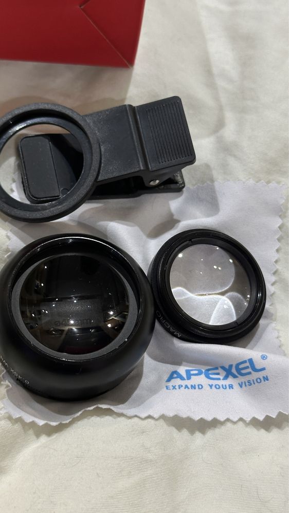 Ширококутний макрооб'єктив для телефону Apexel APL-0.45WM