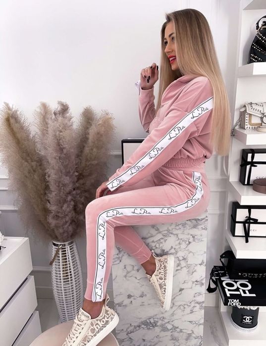 Dres Welurowy na lato la perla