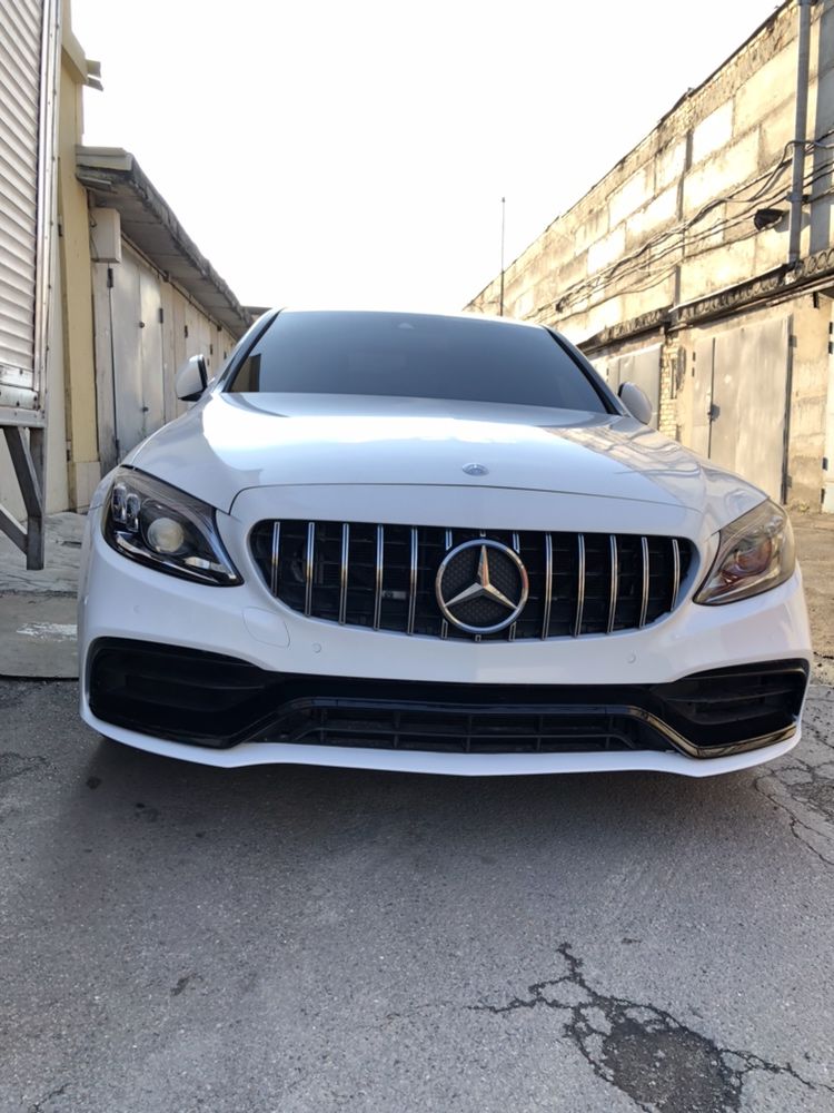 Бампер передний обвес Mercedes Benz W205 C63 amg решетка Рестайлинг