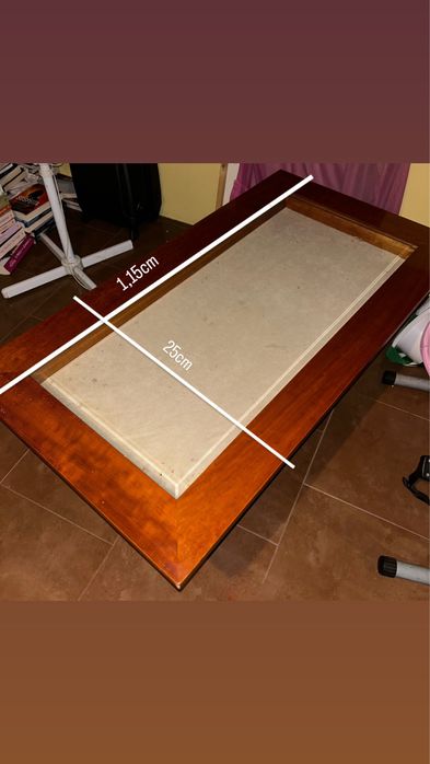 Mesa castanha de cerejeira