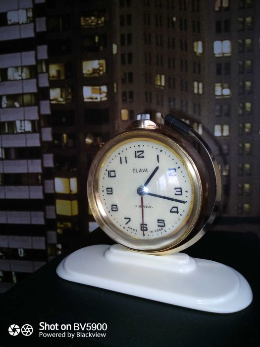 Настільні  годинник-будильники виробництво СРСР.