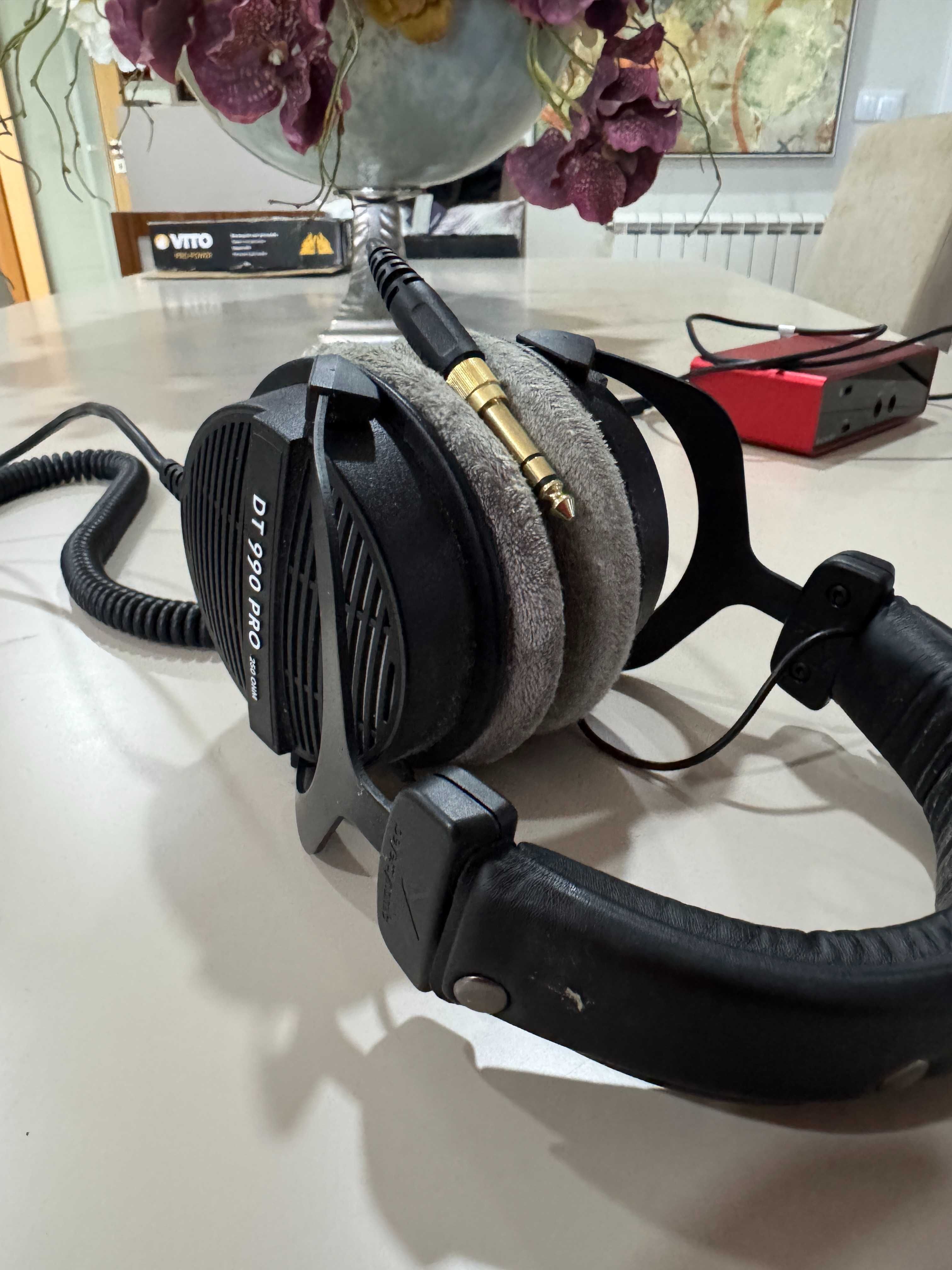 Focusrite Scarlett Solo 3ª Gen + Beyerdynamic DT 990 Pro