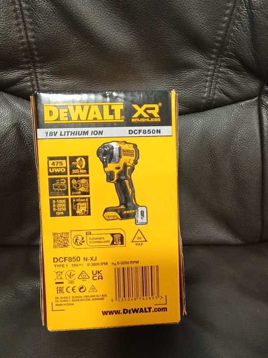 Акумуляторний ударний шуруповерт DeWALT DCF850N, безщітковий, без акб