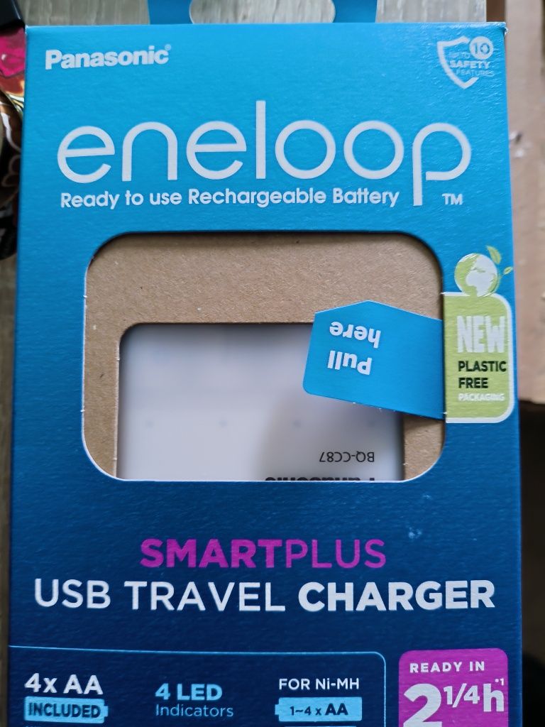 Ładowarka Panasonic ENELOOP CC87 + 4x AA 2000mAh