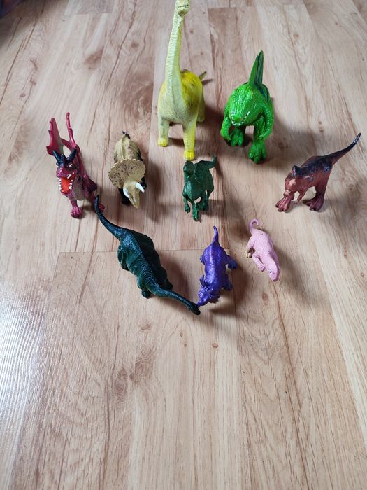 Dinozaur smok dinozaury figurki zestaw 9 sztuk