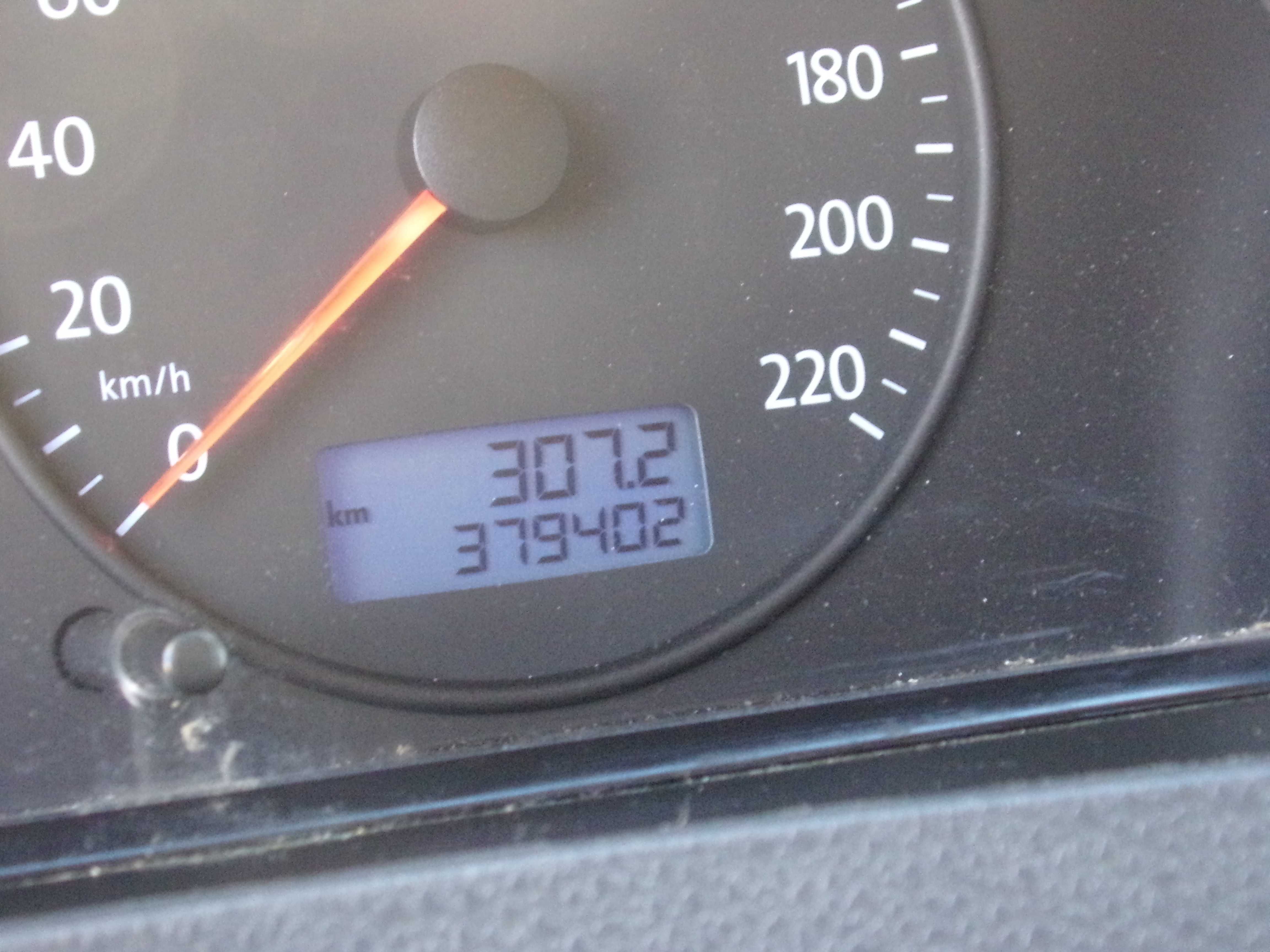 Volkswagen Transporter T5 1,9 tdi - 9 osobowy