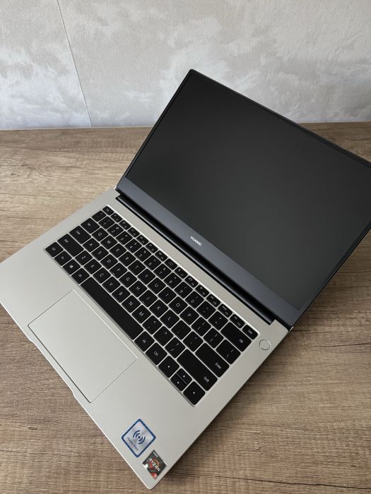 Huawei Matebook D14 Ryzen 5 3500u