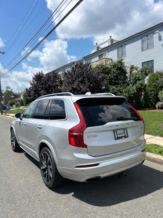Volvo XC90 T6 Momentum      2018