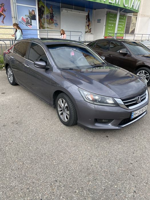 Хонда акорд 9 2014 рік, салон ручна робота