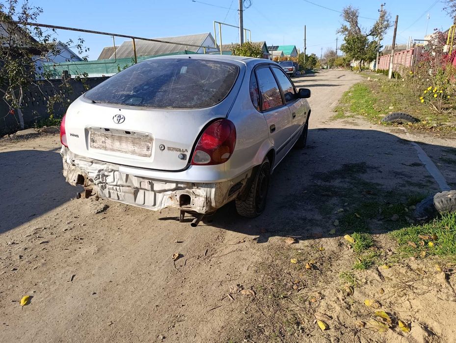 Тойота Королла 98 год 1.6 газ бензин