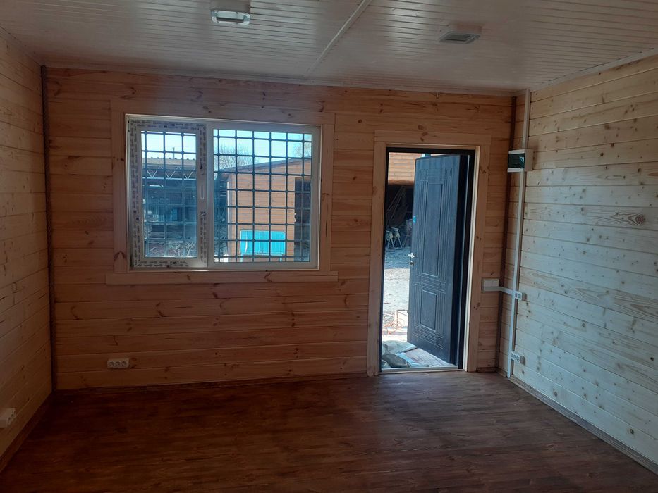 Стіл + лавки,дуб в альтанку,будки собачі.будинки дерев яні.