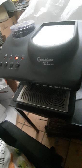 Três máquinas de café