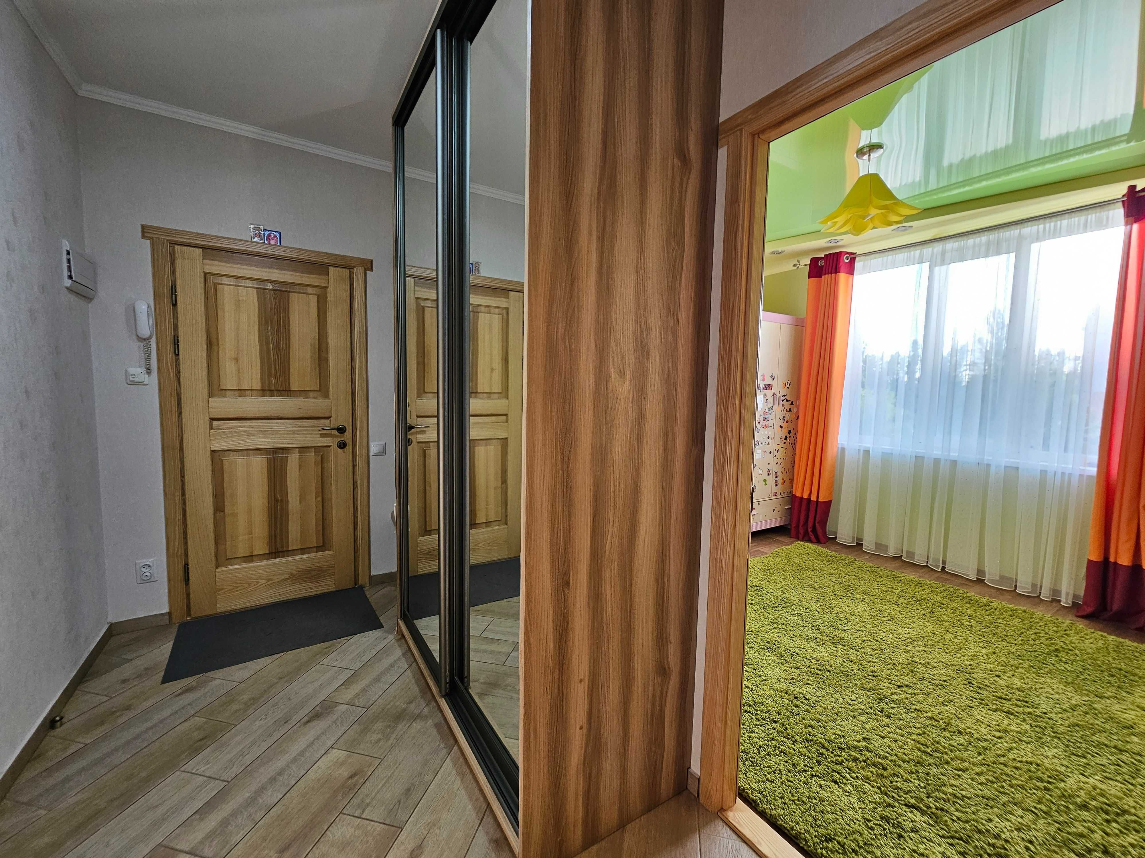Трёхкомнатная квартира на Макулане, микрорайон Всебратское-2