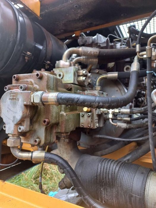 Екскаватор Liebherr 914 А, або окремо деталі