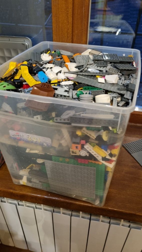 Продам конструктор Lego