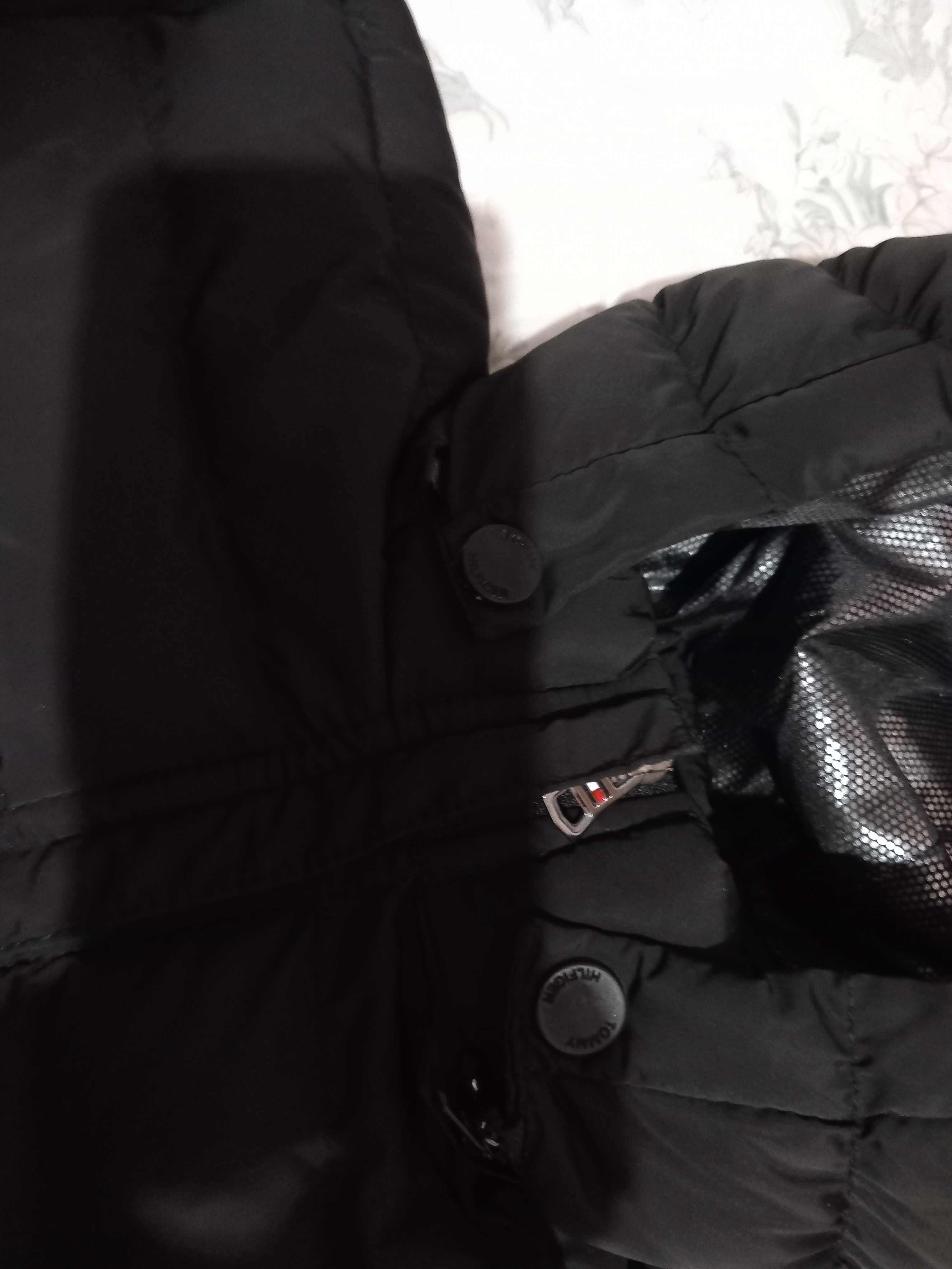 Куртка  TOMMY  JEANS, чорна, розмір s,