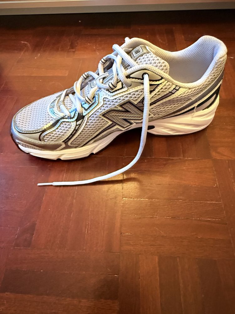 New Balance 740 cinza e branco — quase novos, com etiqueta