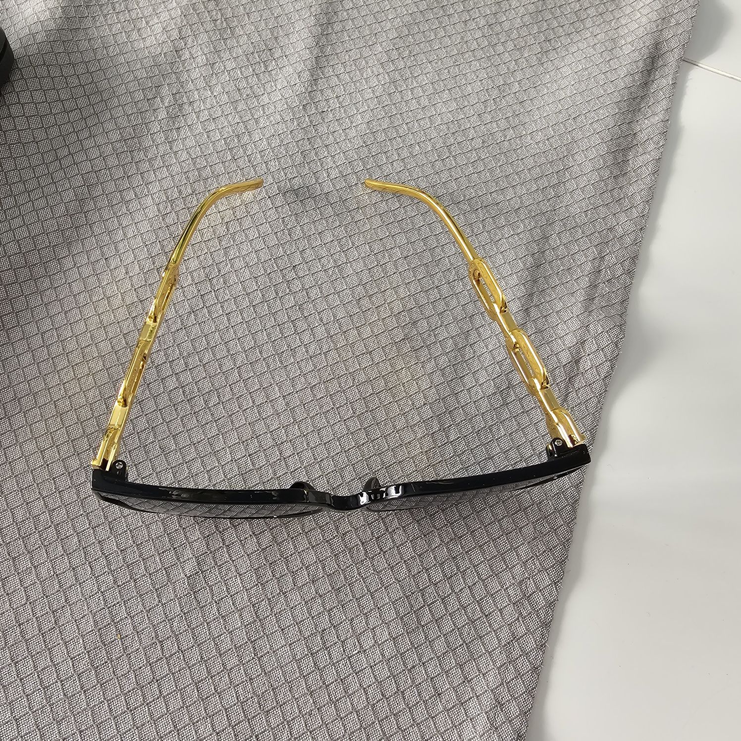 Nowe okulary przeciwsłoneczne