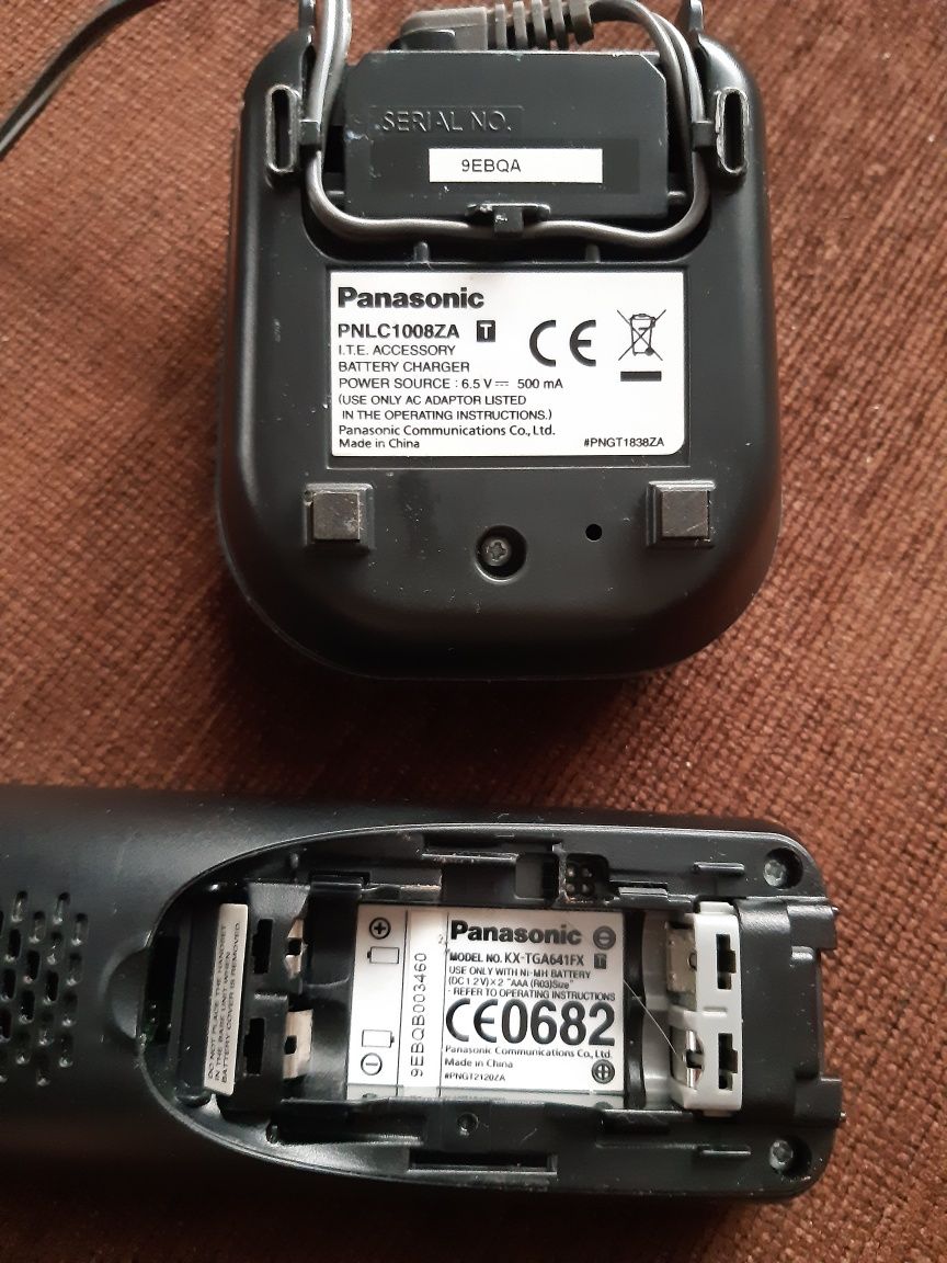 Telefon bezprzewodowy z dodatkową słuchawką