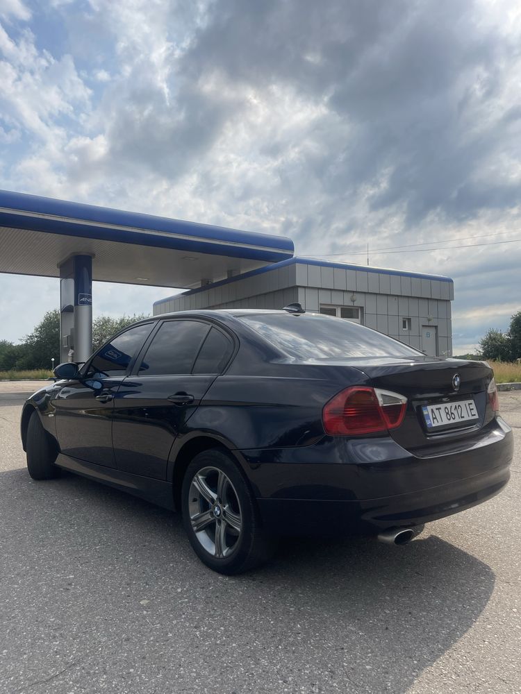 BMW E90   Чудовий стан