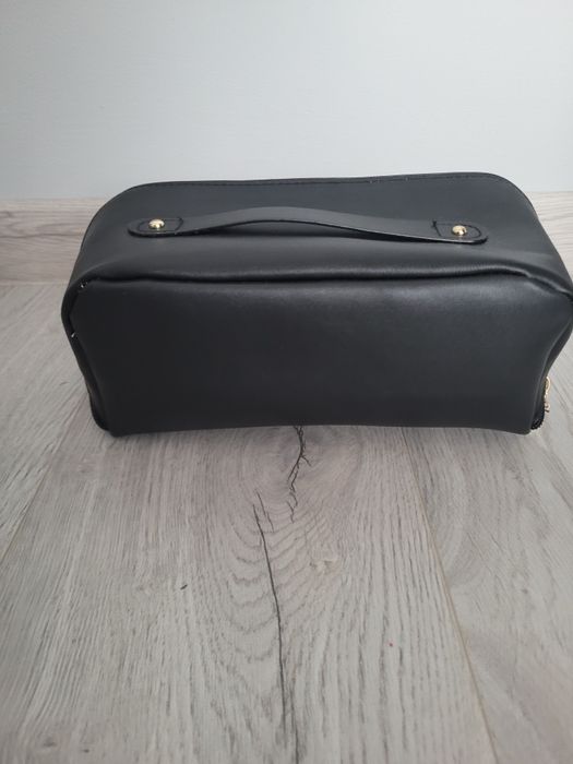 Kosmetyczka Rose of no man's land NOWA