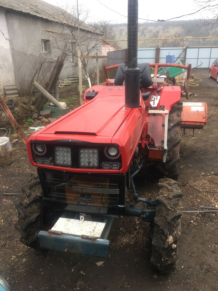 Трактор Kubota L2002dt