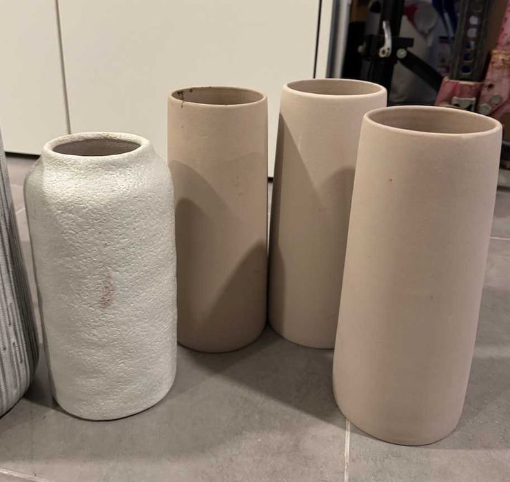 assortments of 14 vases (sortimentos de 14 vasos)