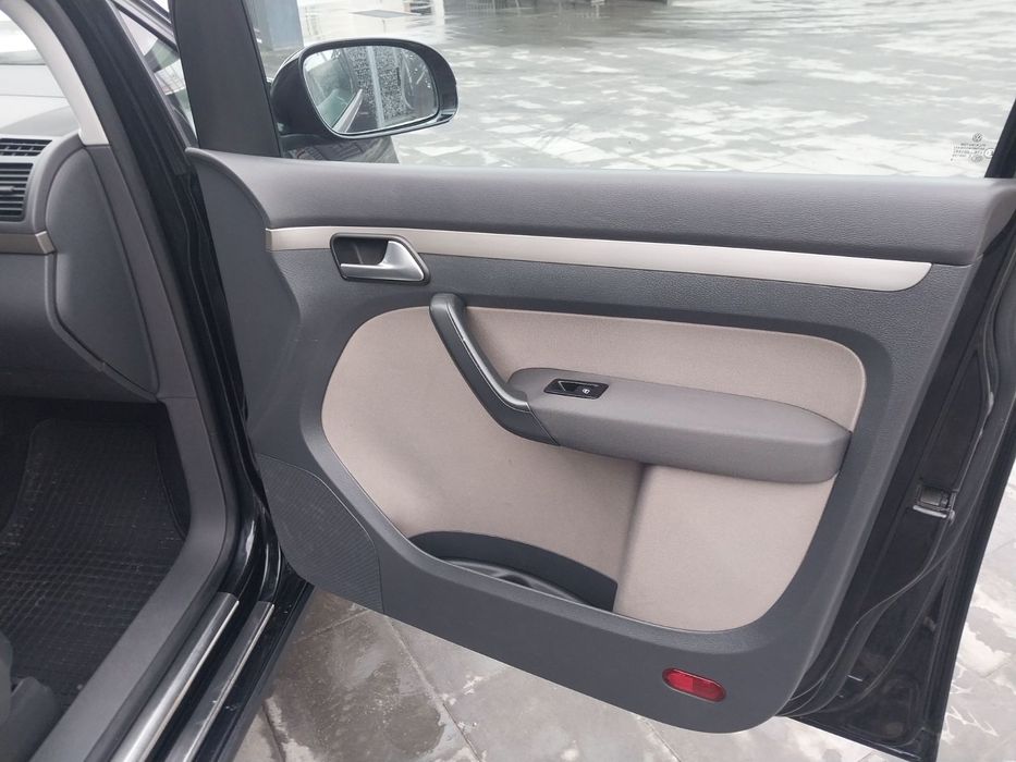 Volkswagen Tauran CROSS. 2.0 TDI