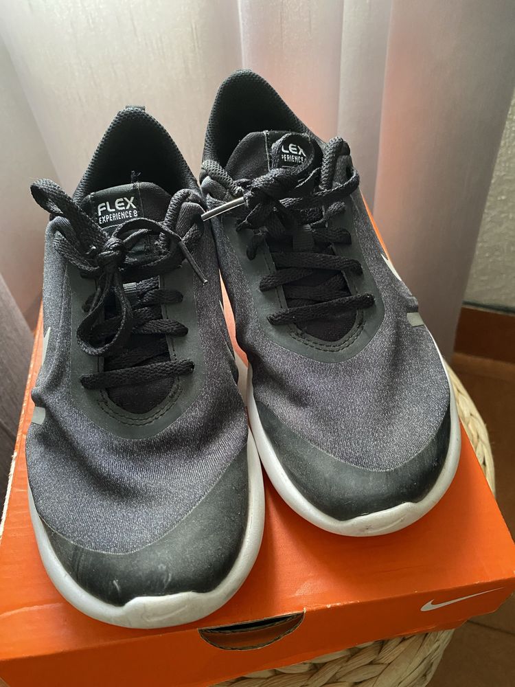 Ténis Nike Tam 36
