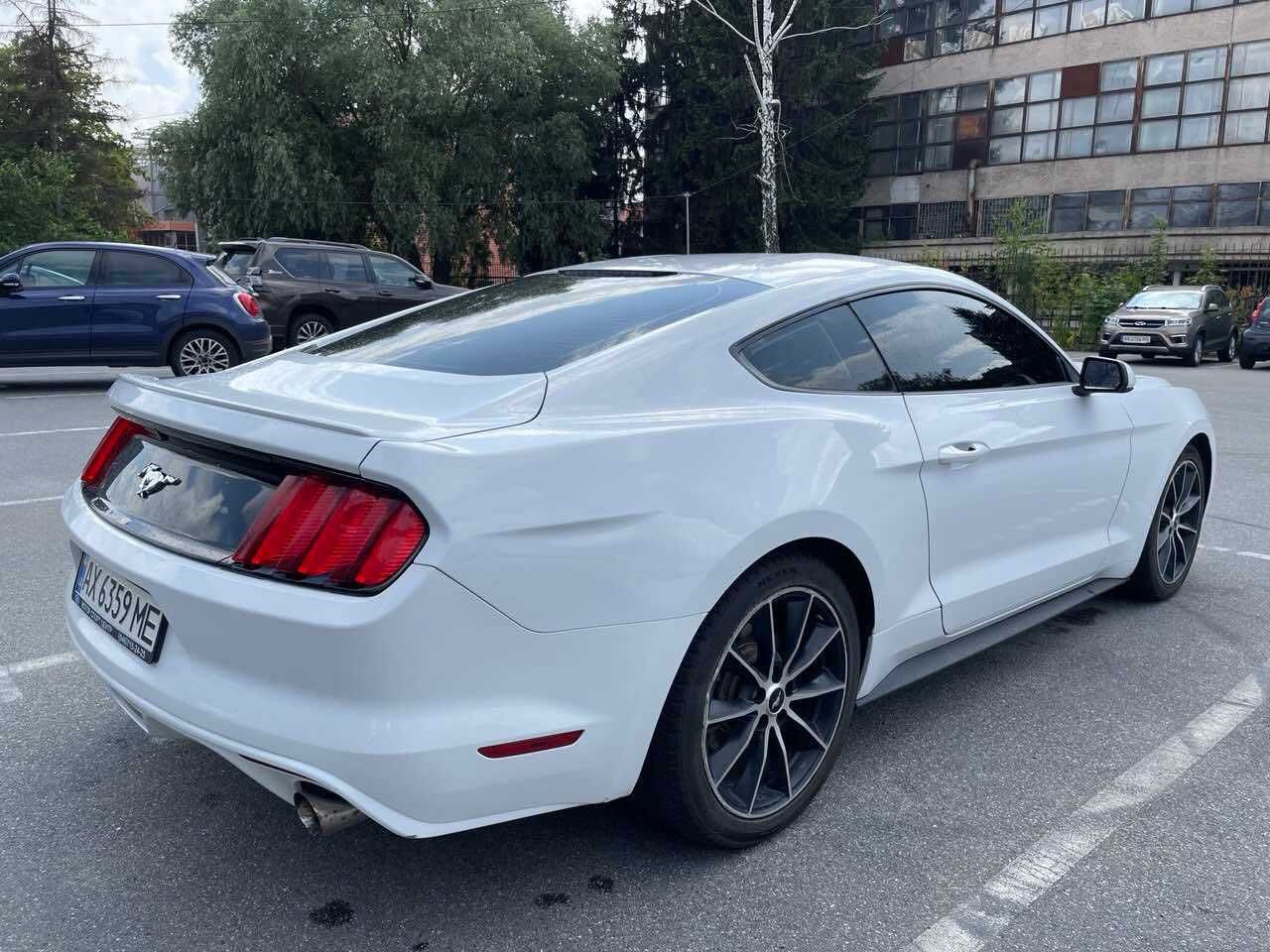 Ford Mustang єкобуст