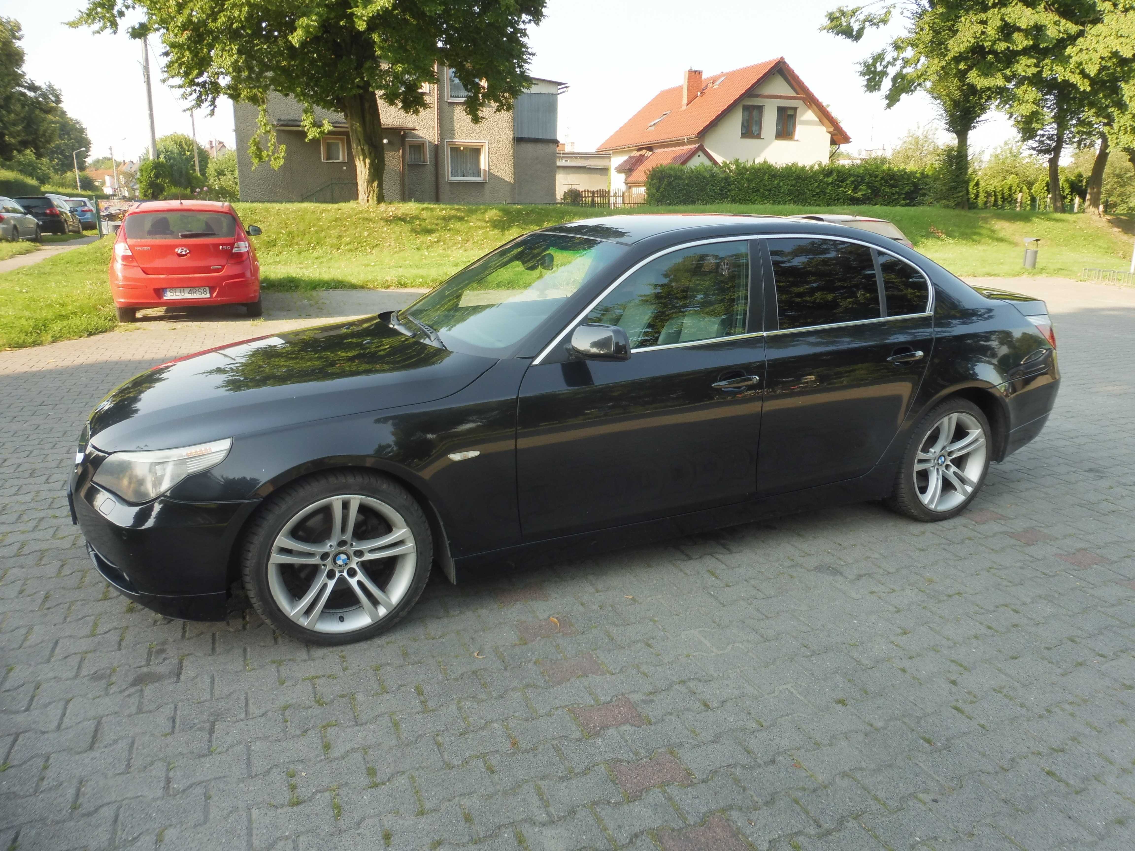 BMW 5  2,5 w bdb stanie z malym przebiegiem