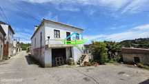 Moradia T3 com garagem, pátio e quintal
