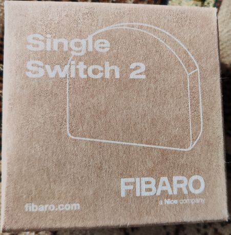 Релейный выключатель со счетчиком электроэнергии FIBARO Single Switch2