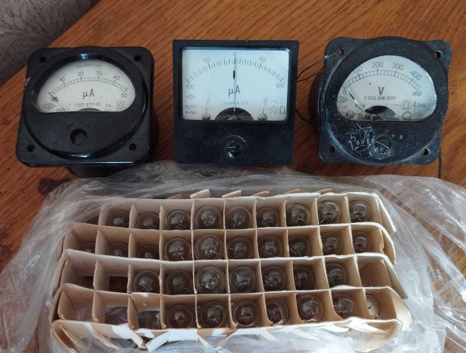 Маленькие лампочки СССР и сопутсвующие