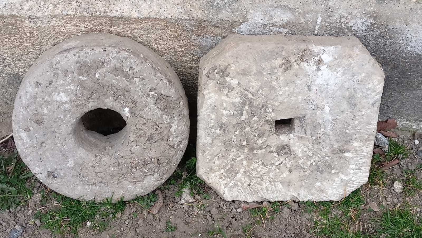 Stare żarna do mąki