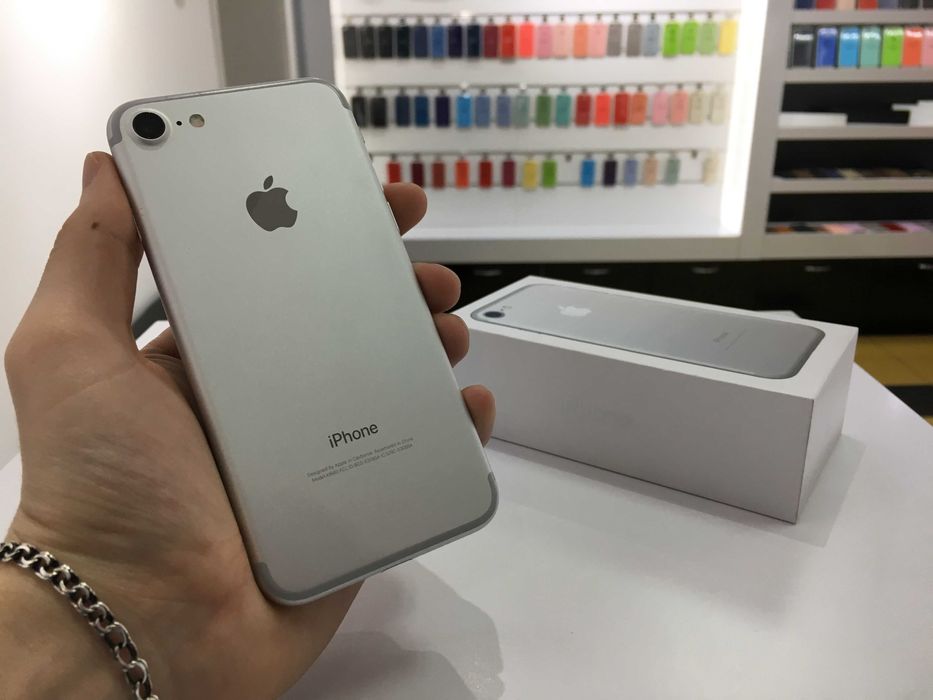 iPhone 7 32GB (Silver) Neverlock. Кредит. Гарантія !