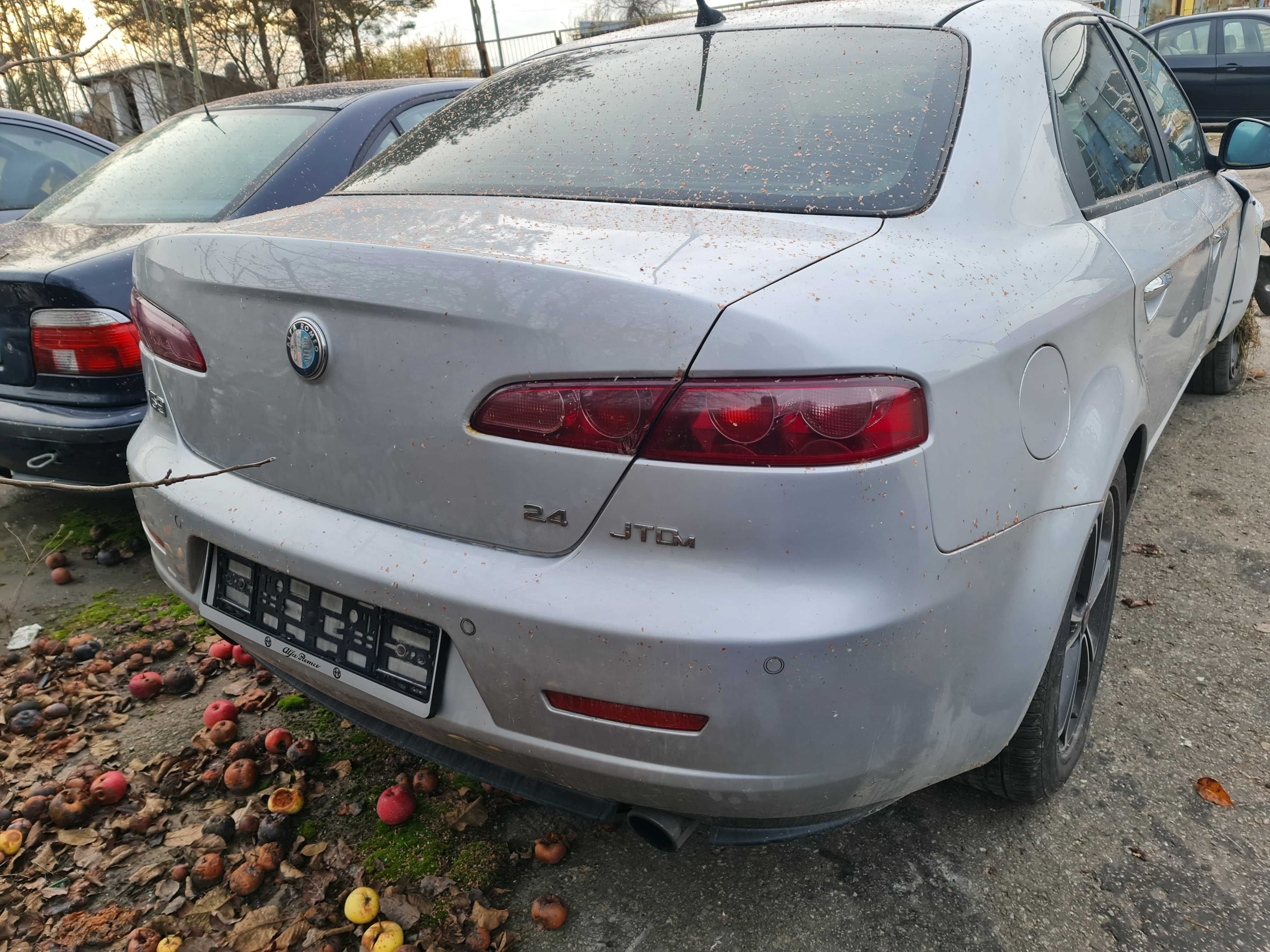 Alfa 159  2.4JTD 939A3000 srebrny 2005