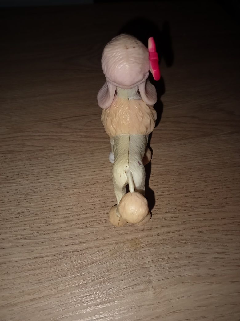 Figurka pieska pudelka