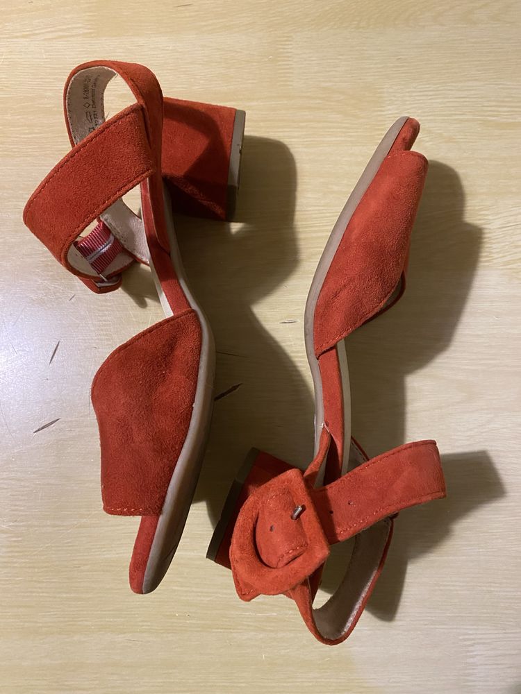 Sandały Jana Comfort Soft Flex 39 czerwone skórzane zamszowe