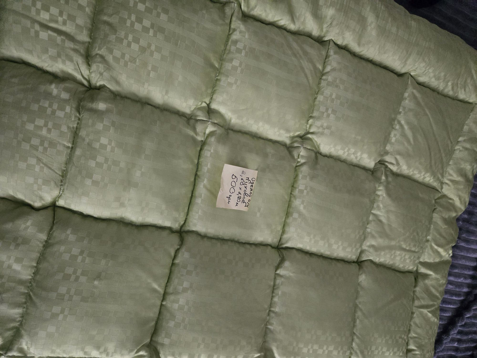 Продам одеяла и подушки б/у.