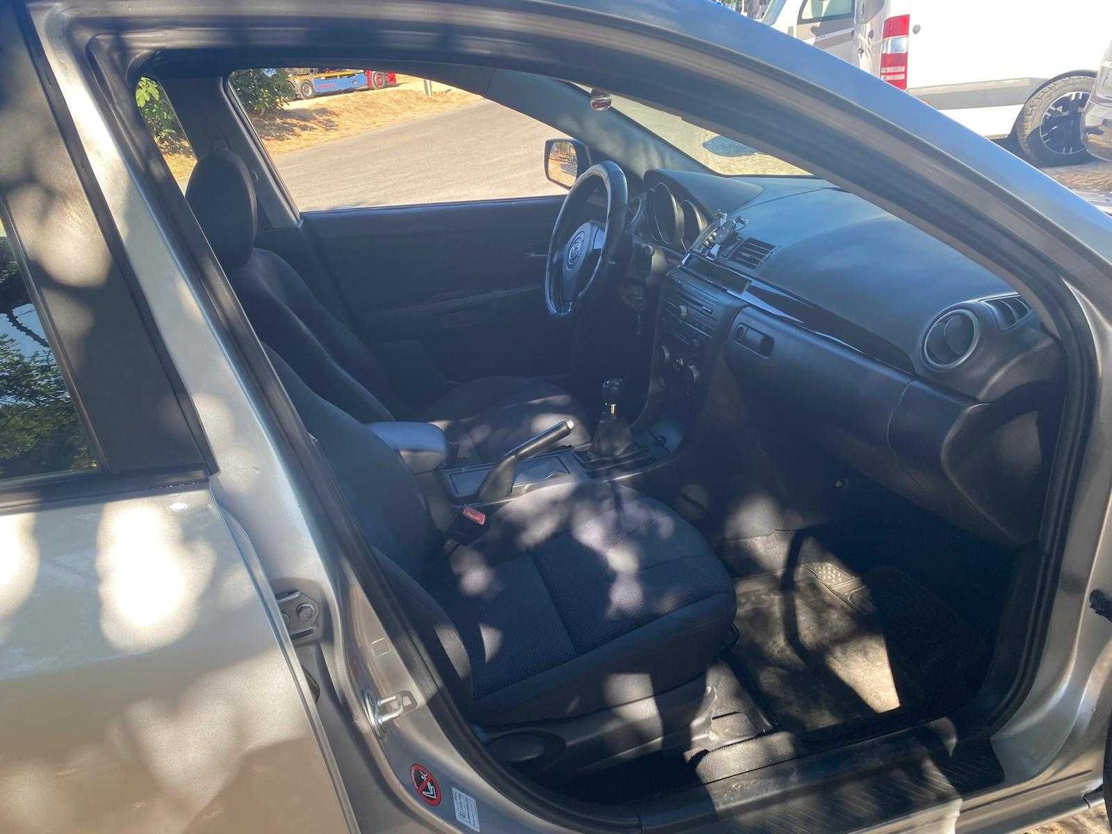Vendo Mazda3 2005, bom estado