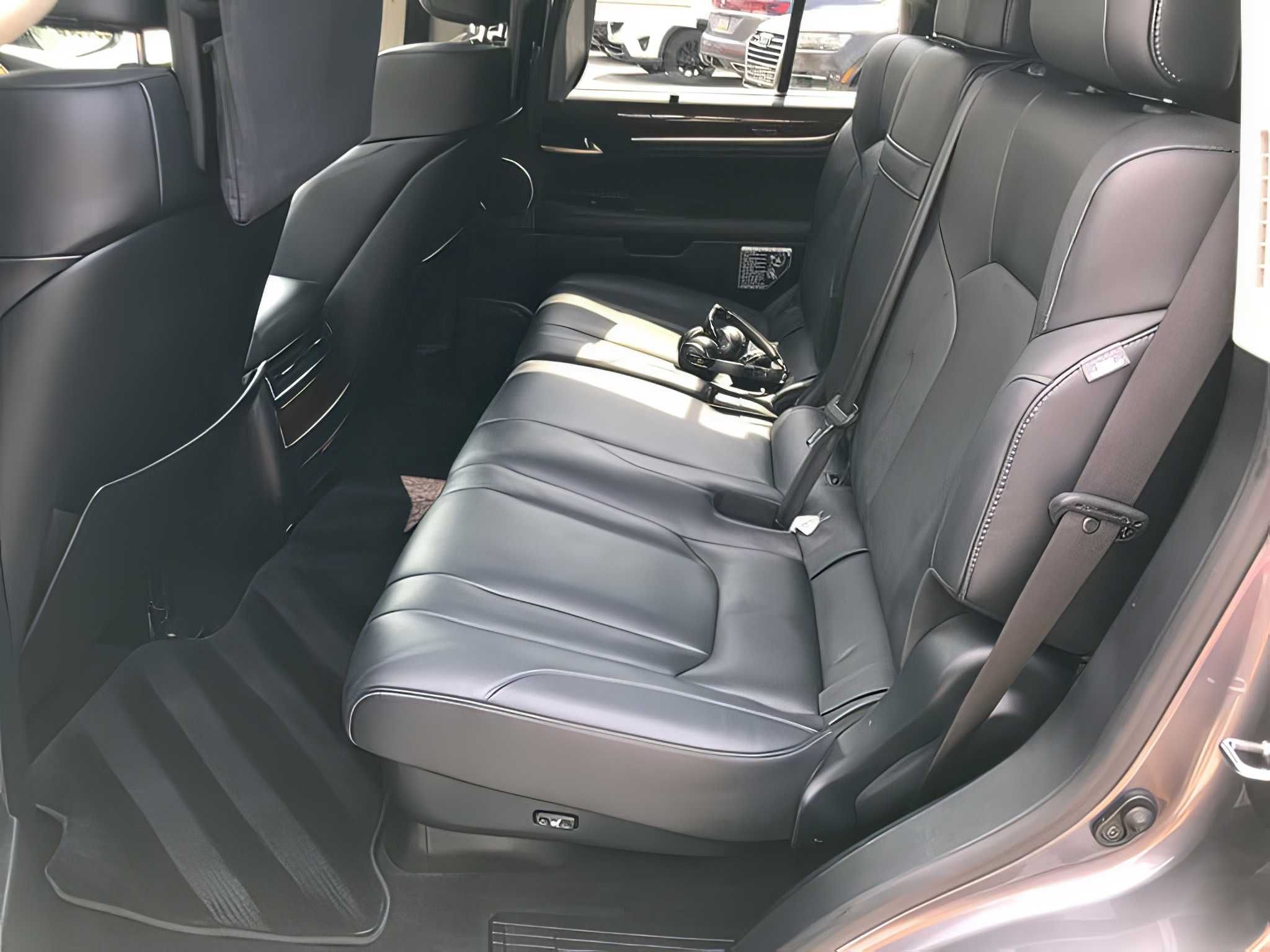 2016 Lexus LX 570
