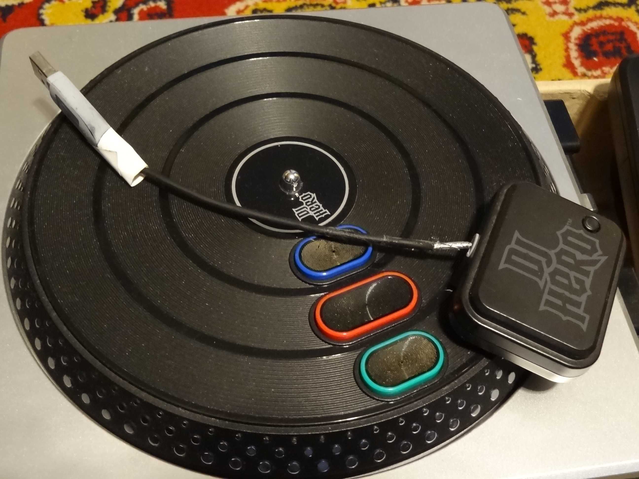 + DJ Hero 2 + konsola na PS3 mikser, odbiornik