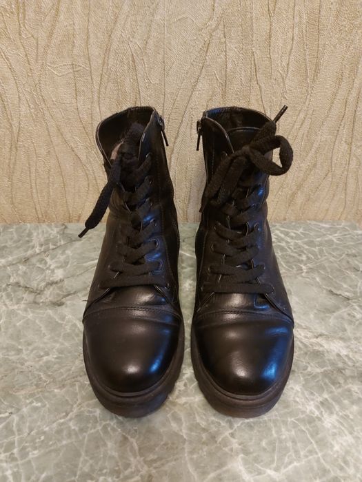 Женские зимние ботинки р. 36